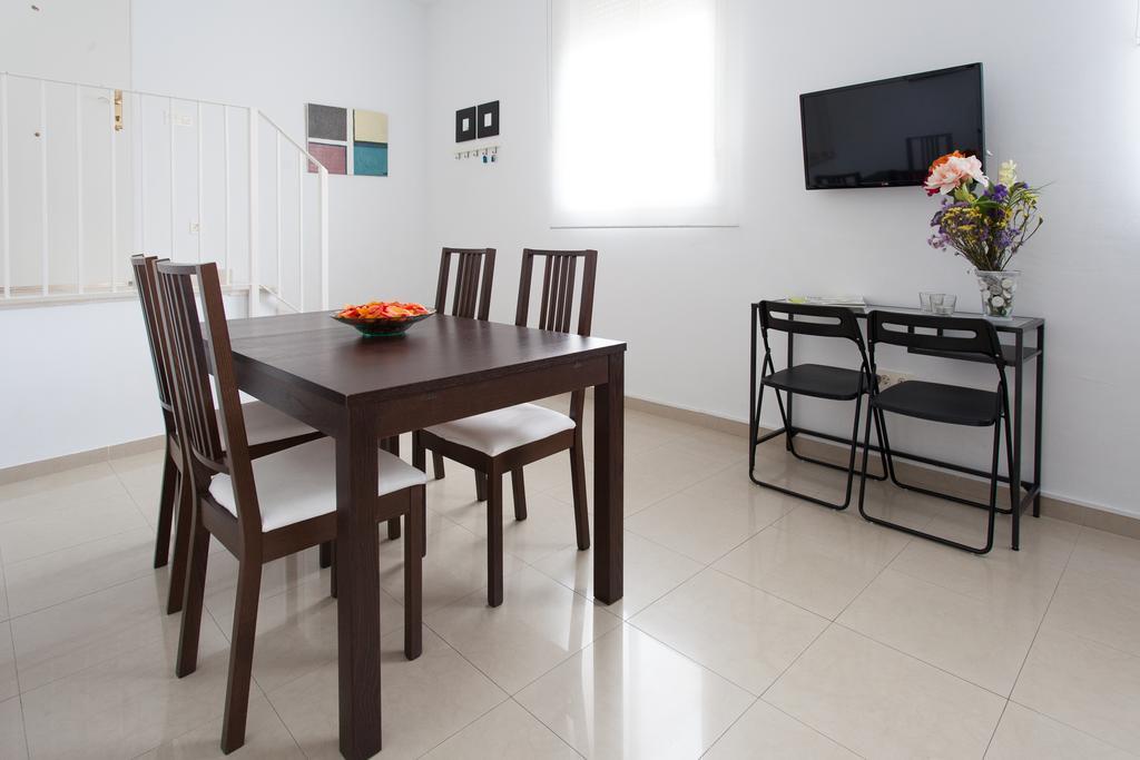Apartamentos Diaber San Leandro Sevilha Quarto foto