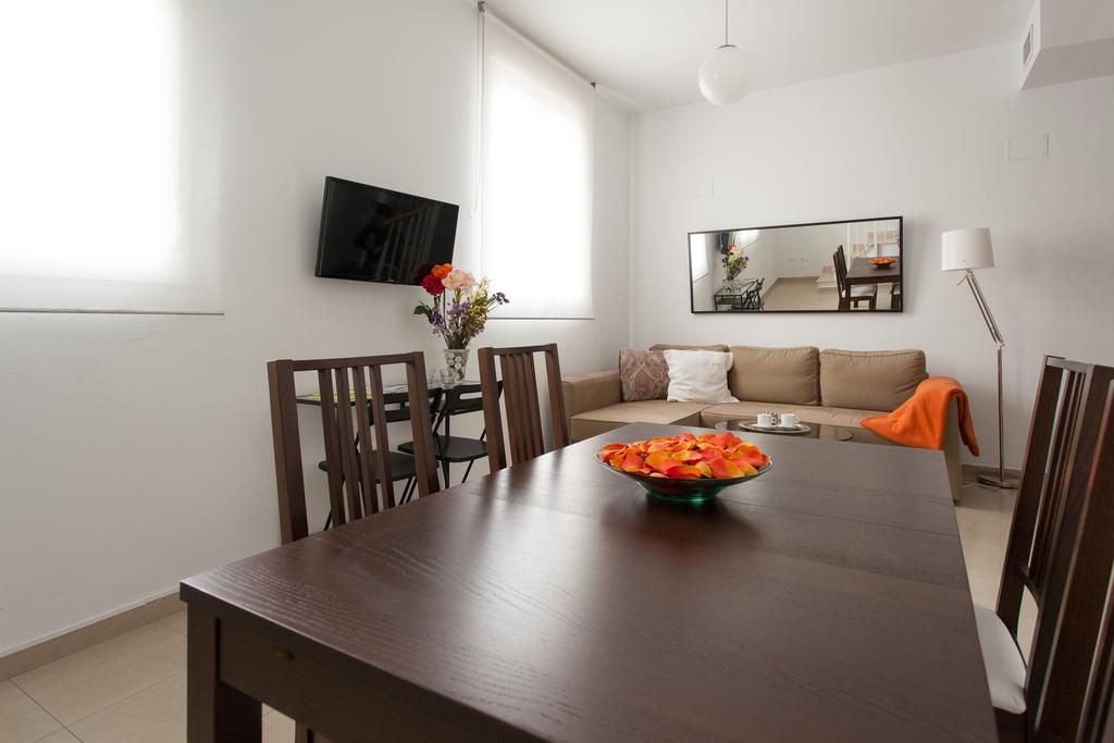 Apartamentos Diaber San Leandro Sevilha Quarto foto