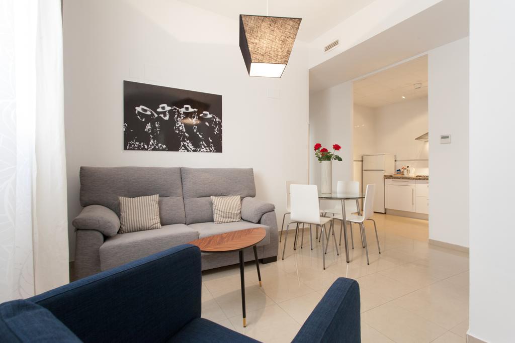 Apartamentos Diaber San Leandro Sevilha Quarto foto