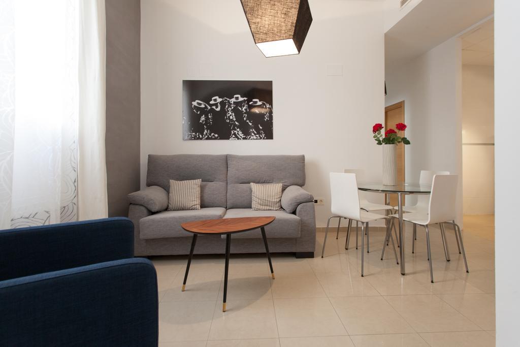 Apartamentos Diaber San Leandro Sevilha Quarto foto