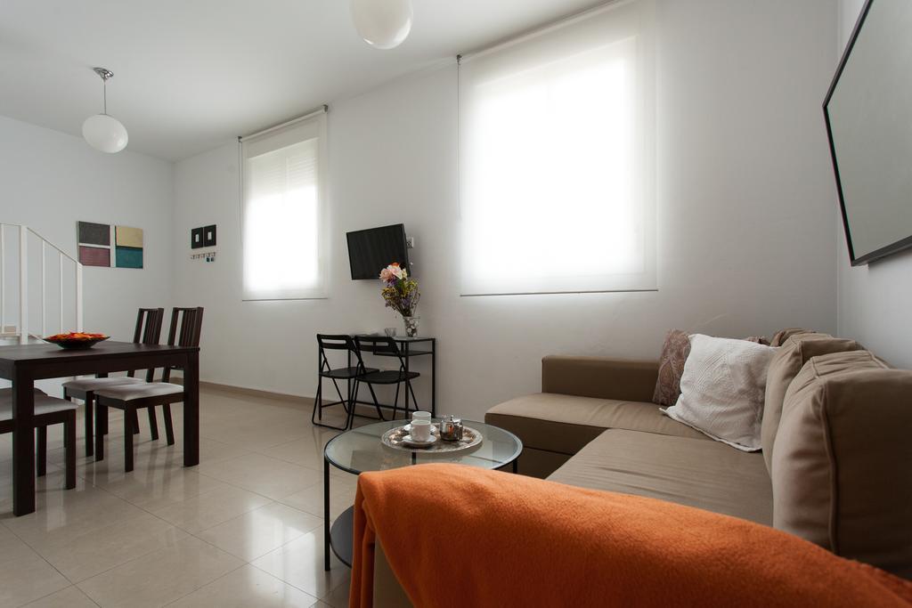 Apartamentos Diaber San Leandro Sevilha Quarto foto