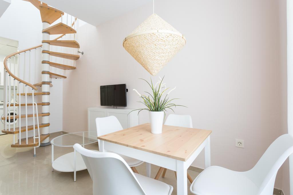 Apartamentos Diaber San Leandro Sevilha Exterior foto